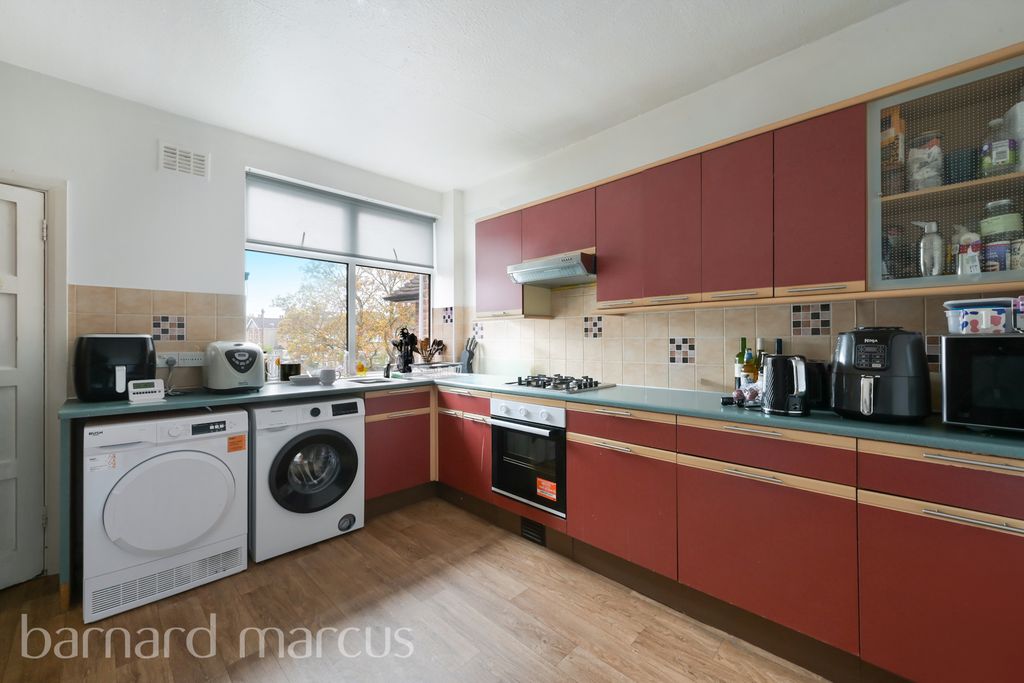 Property photo 2 of 8 Image