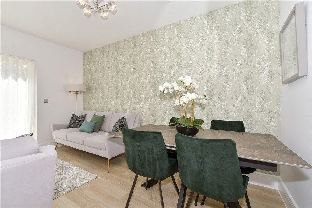 Property photo 2 of 20 Lounge/Dining Room