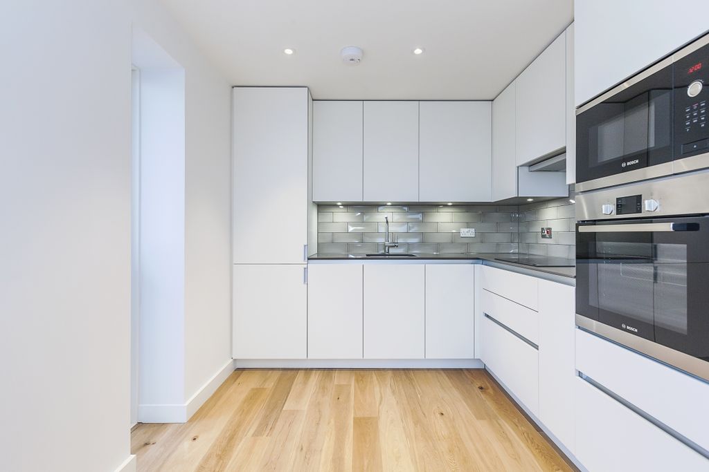 Property photo 2 of 15 Kitchen