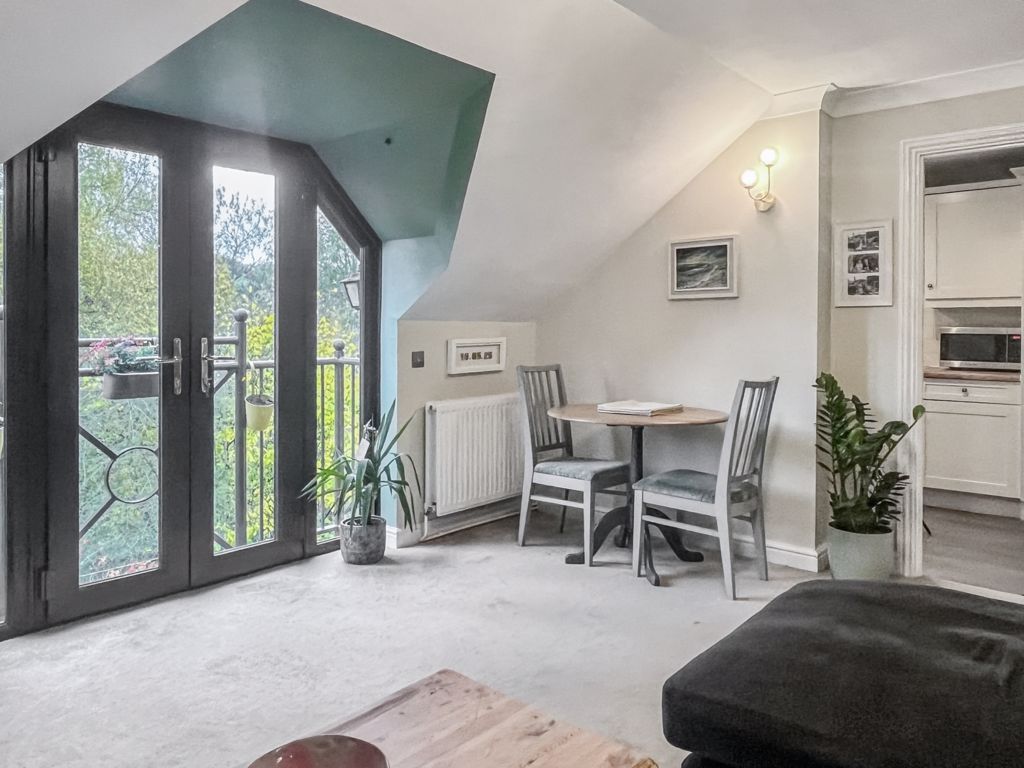 Property photo 3 of 10 Photo 12