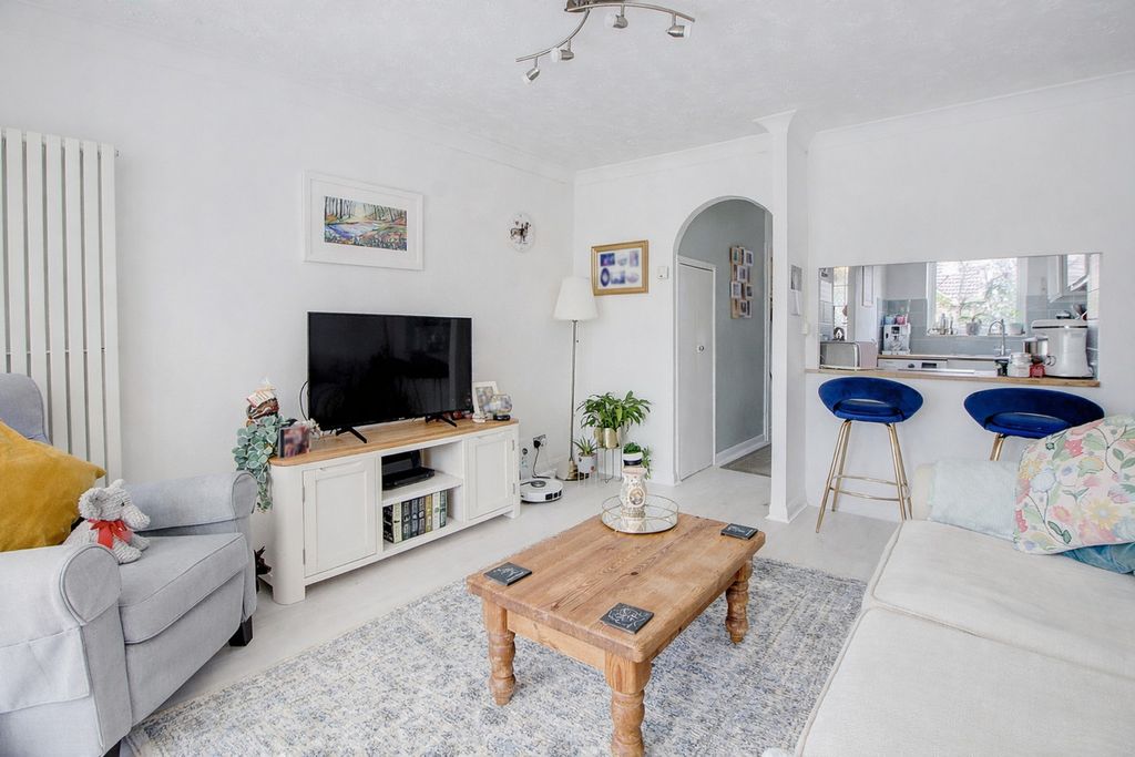 Property photo 2 of 16