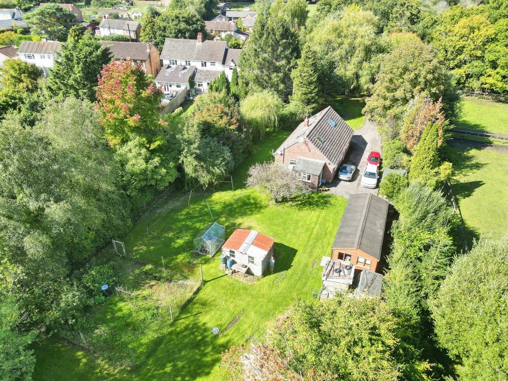 Property photo 2 of 27