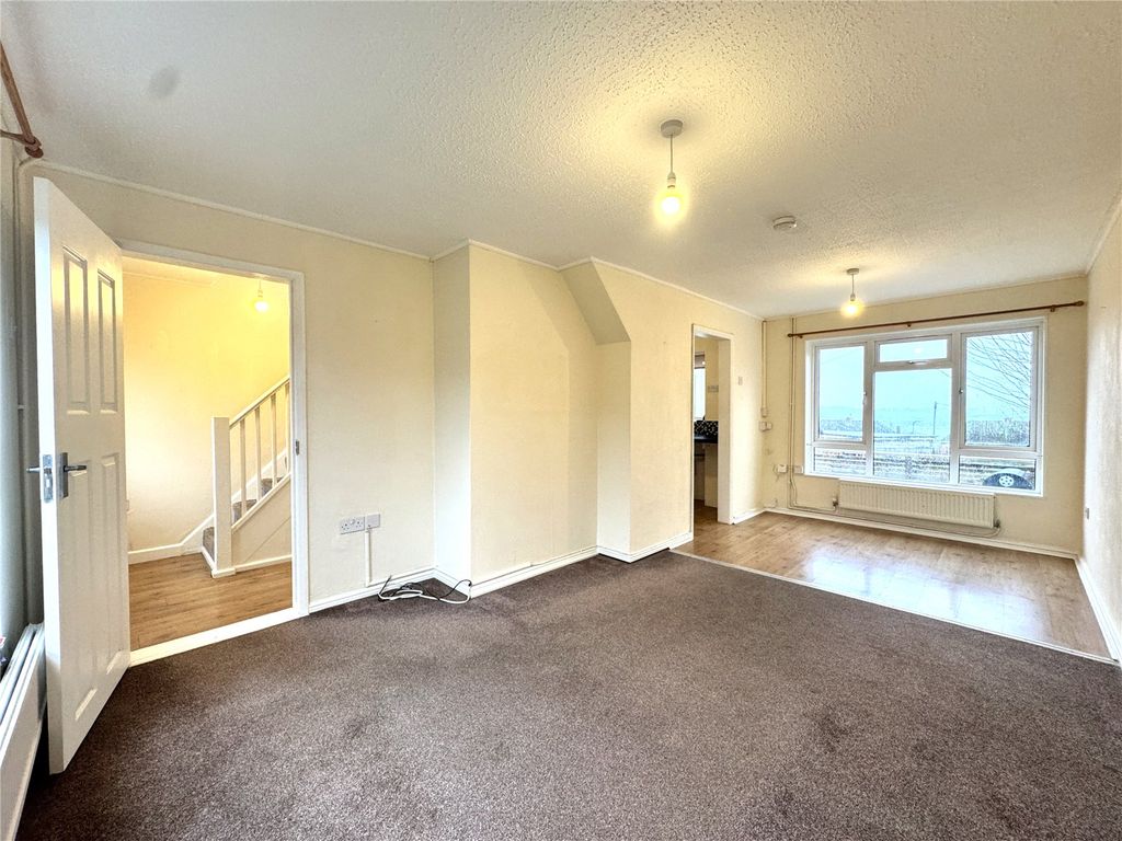 Property photo 2 of 16 Picture No. 27