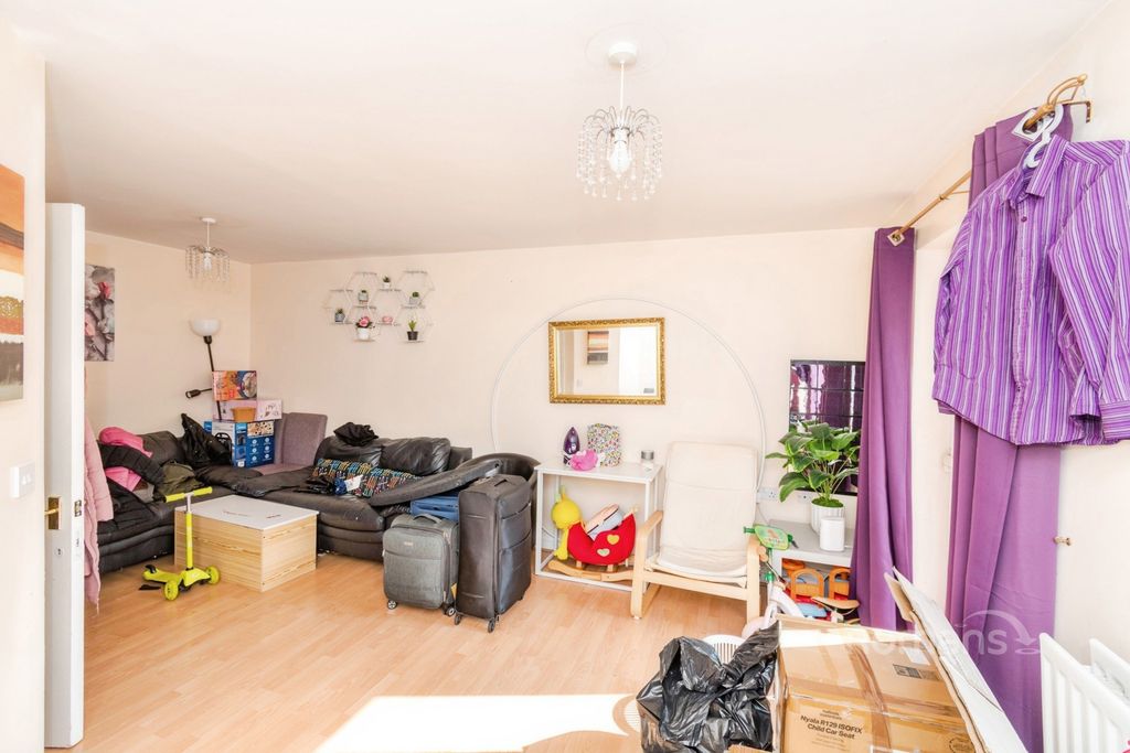 Property photo 2 of 7 Pbox-Img.Jpg