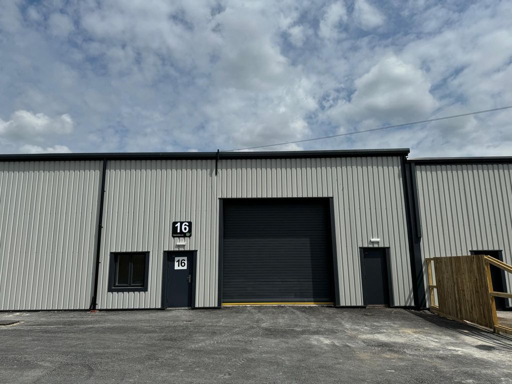 Property photo 1 of 5