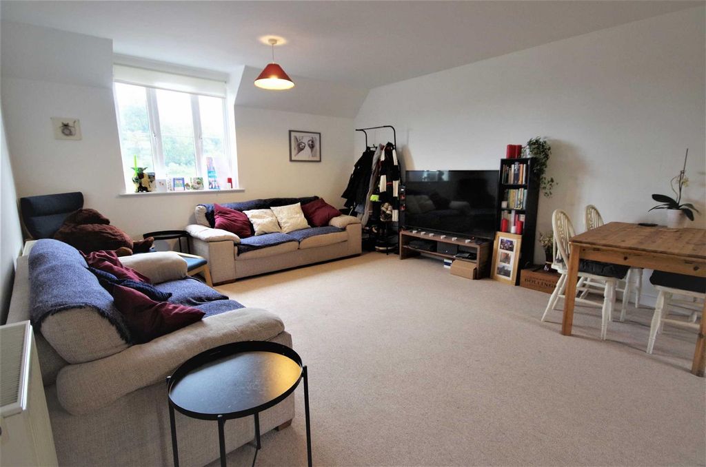 Property photo 2 of 7 2.Jpg