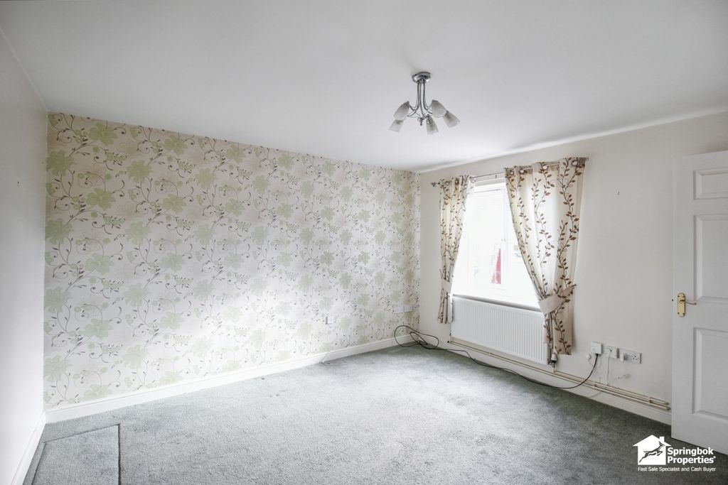 Property photo 3 of 17 Image 2