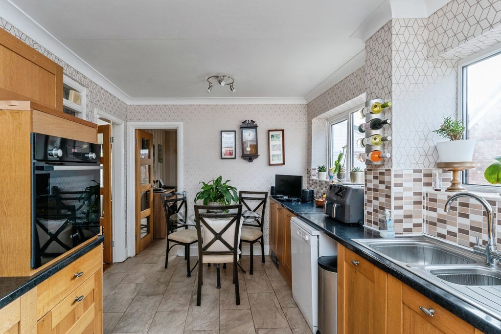 Property photo 2 of 20 Pbox-Img.Jpg