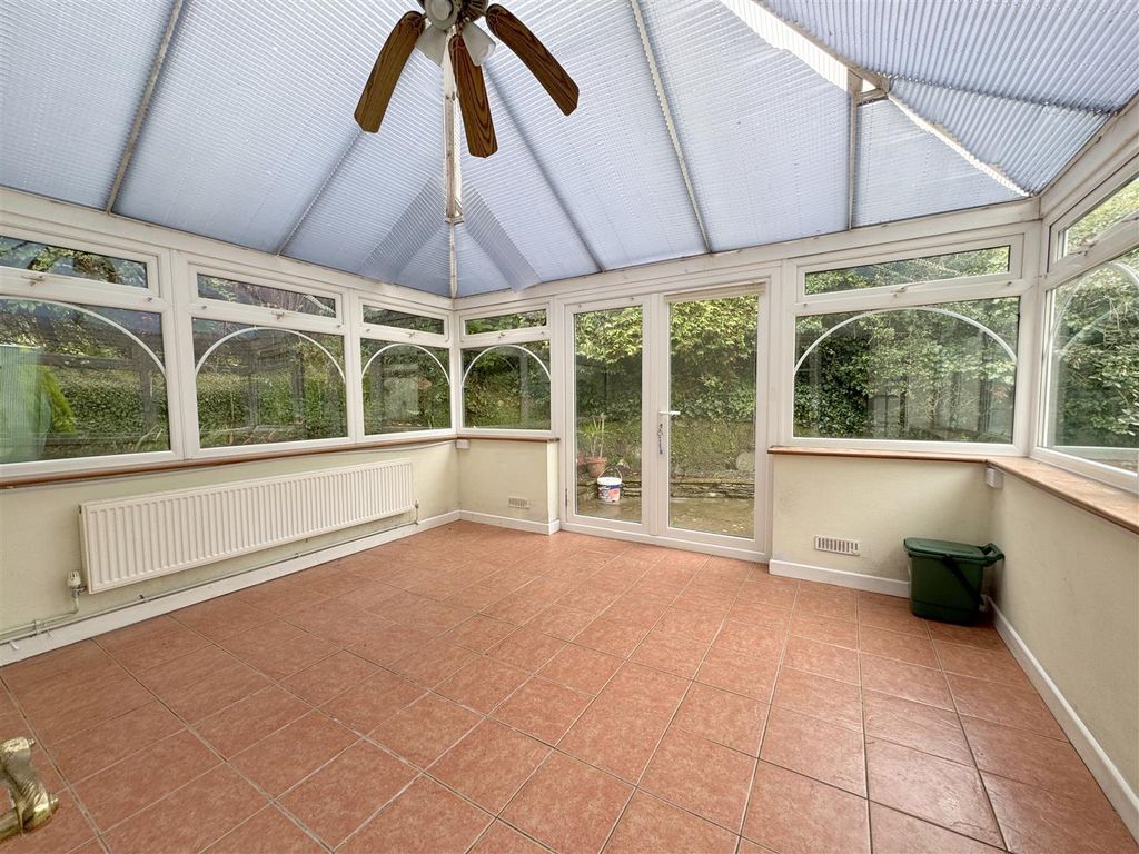 Property photo 3 of 13 Conservatory