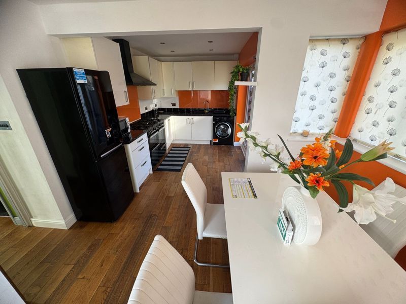 Property photo 2 of 15 Photo 5