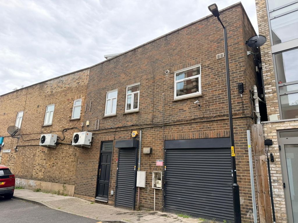 Property photo 1 of 1