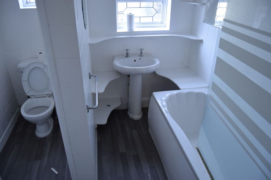 Property photo 3 of 10 Gallery