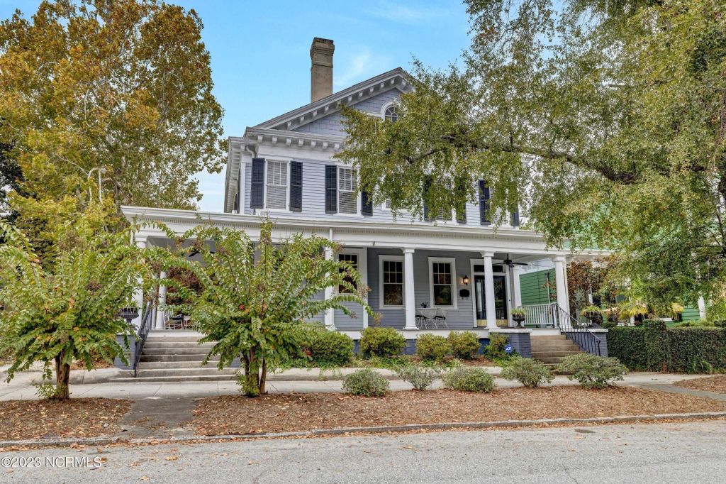 Property photo 1 of 31