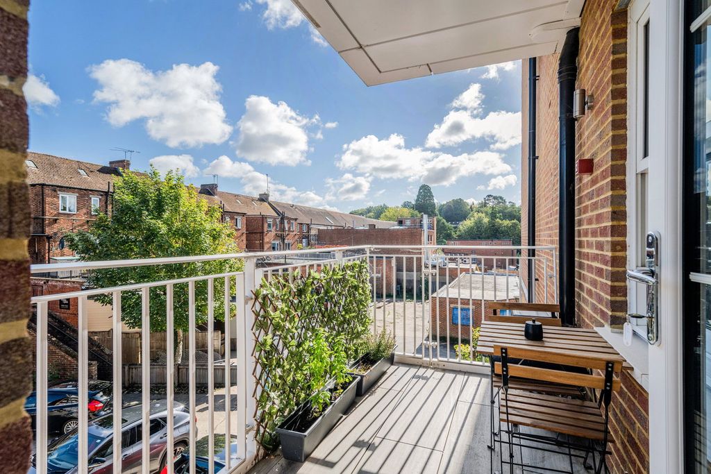 Property photo 2 of 12
