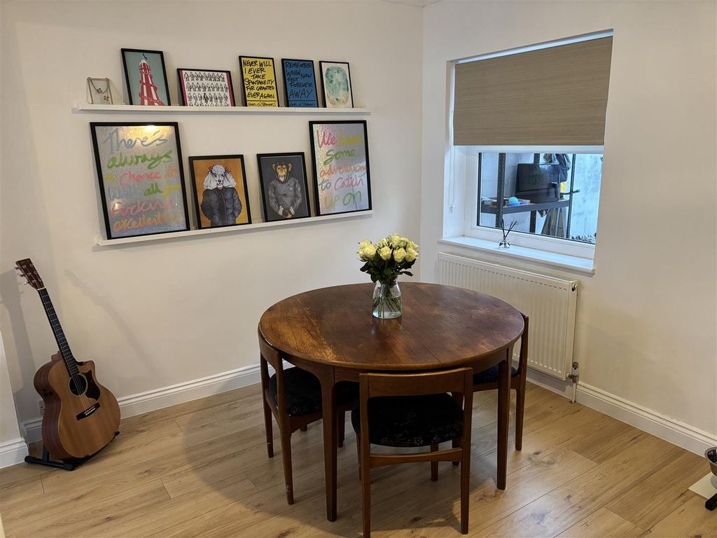 Property photo 3 of 10 2 (2).Jpeg