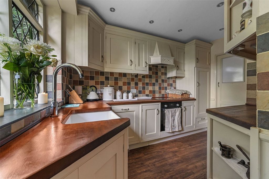 Property photo 2 of 21 Picture No. 04