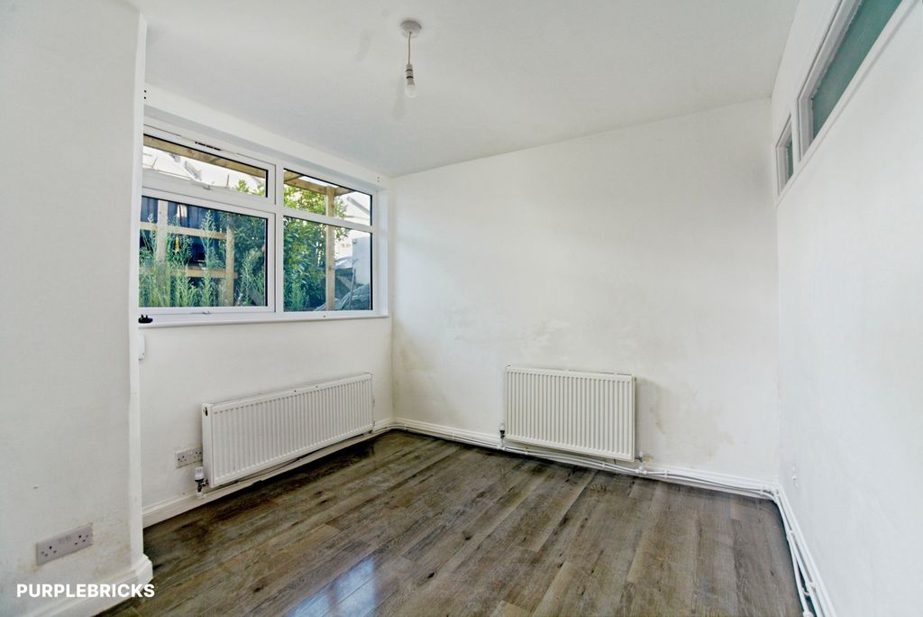 Property photo 1 of 16 Reception Room