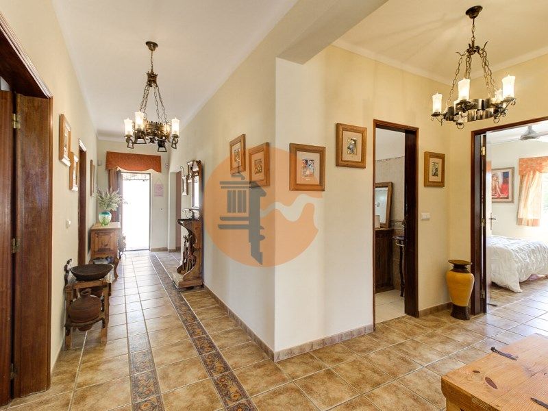 Property photo 3 of 54