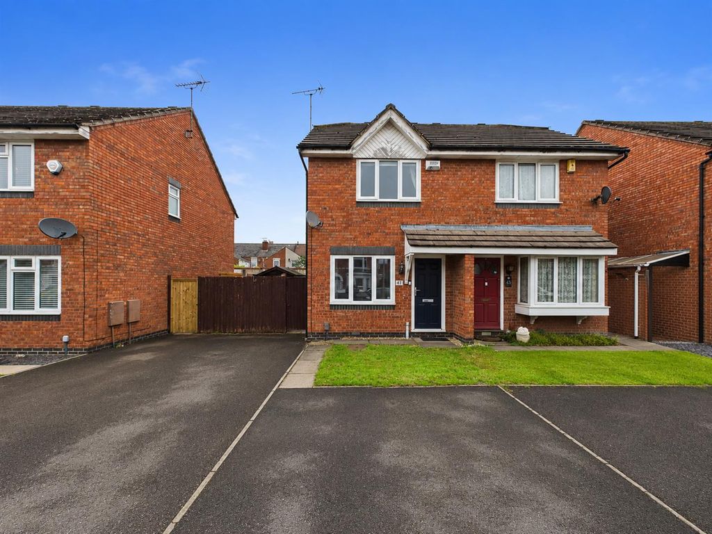 Property photo 1 of 13