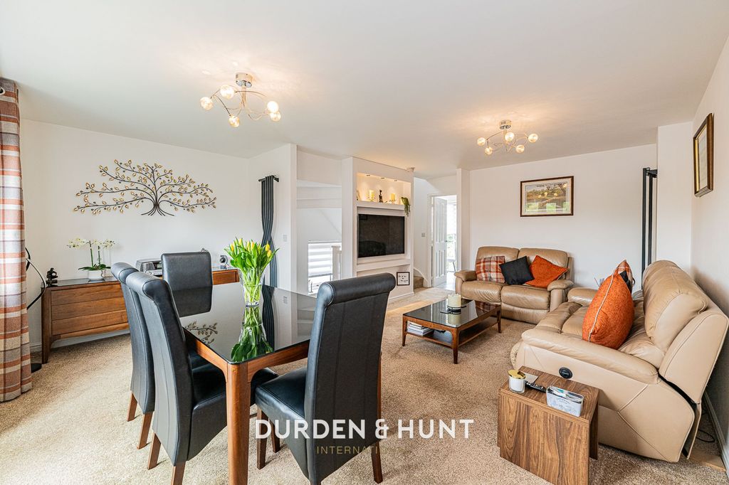 Property photo 2 of 36