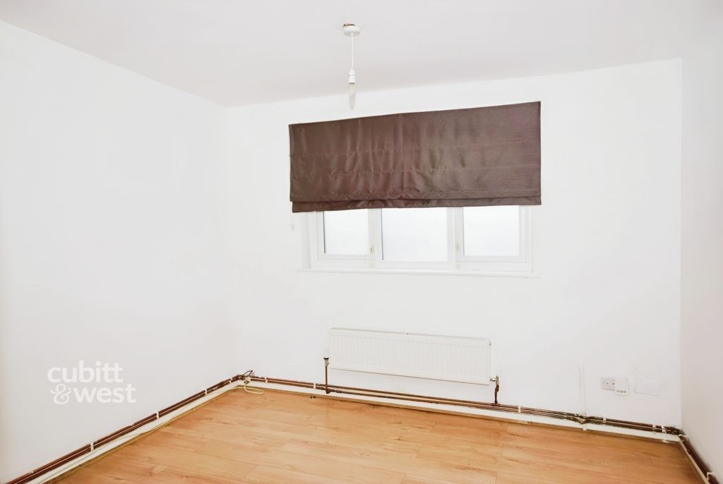 Property photo 3 of 12 A2Cdbc2E-x3