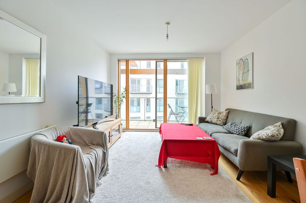 Property photo 1 of 9