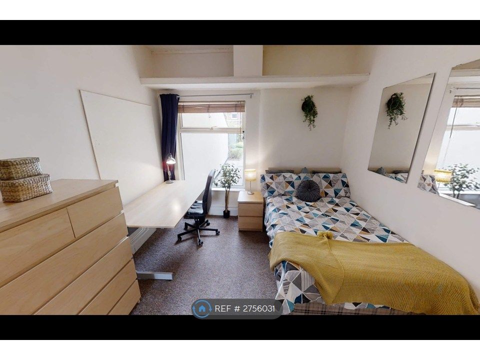 Property photo 2 of 11 Room 2