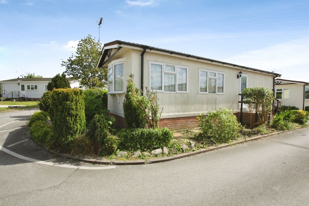 Property photo 1 of 20