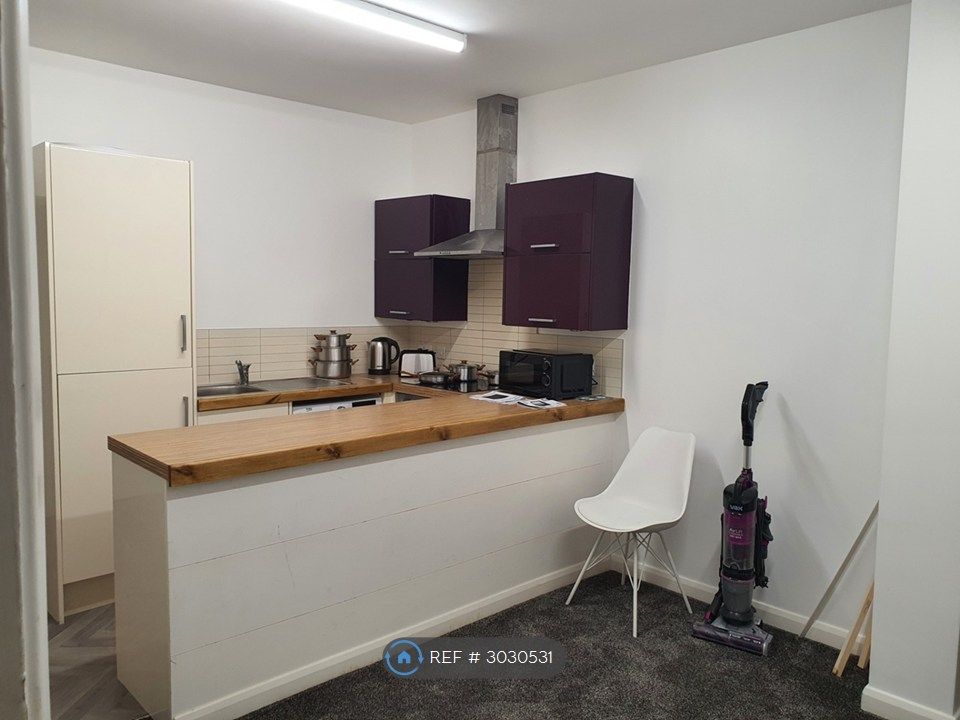 Property photo 1 of 11 Kitchen/Lounge