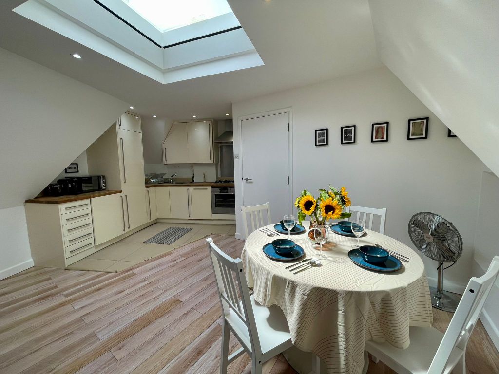 Property photo 3 of 27