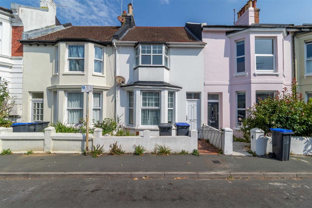 Property photo 1 of 11 Cobdon-01.Jpg