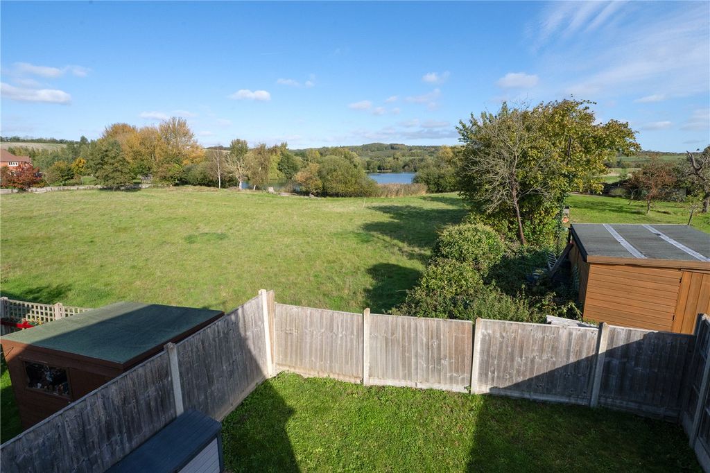 Property photo 2 of 20 Picture No. 34