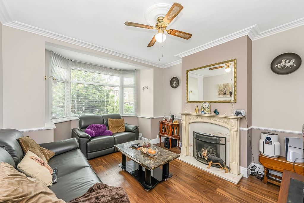 Property photo 3 of 22