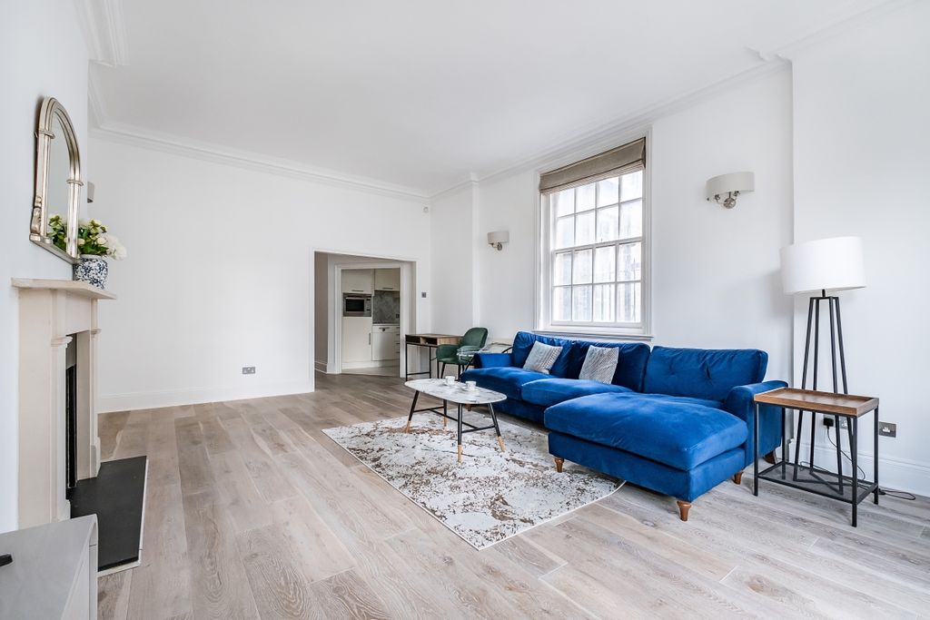 Property photo 3 of 11 Sloane-Avenue-03