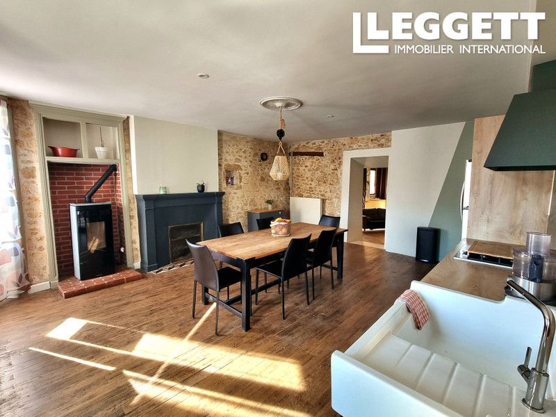 Property photo 2 of 10