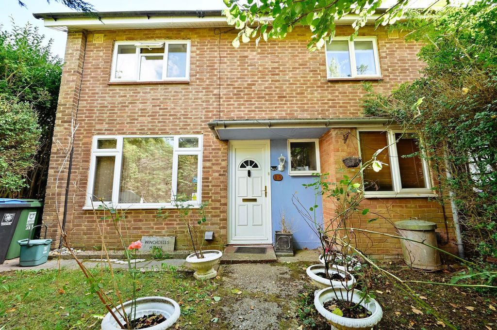 Property photo 2 of 9