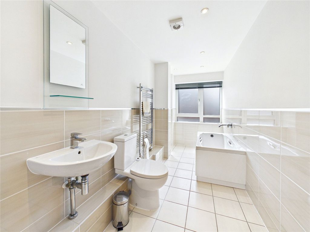 Additional image 11 of 3 bed flat for saleCastle Road, Colchester, Essex CO1