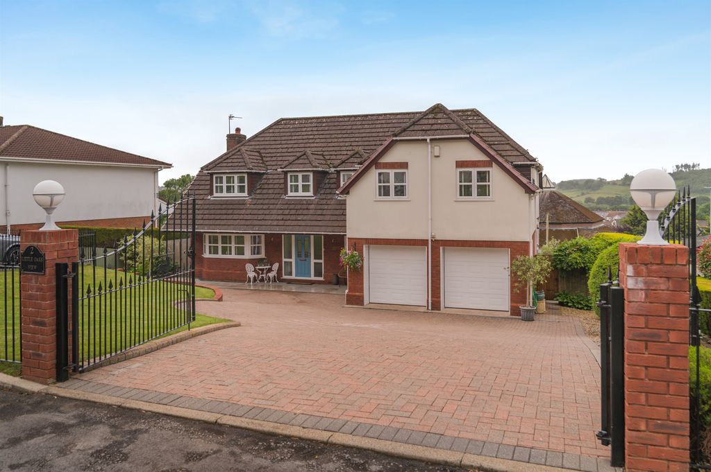 Property photo 1 of 35