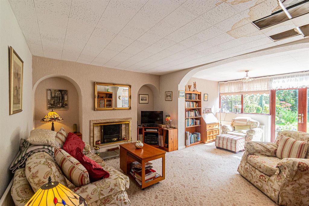 Property photo 3 of 18 Family Room