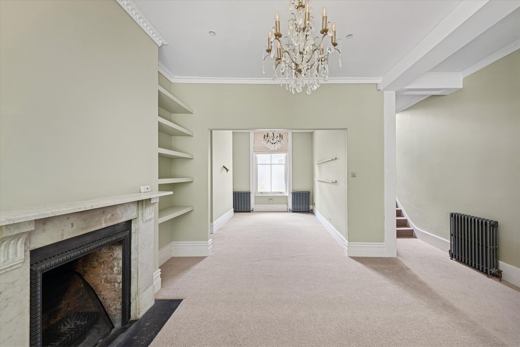 Property photo 2 of 17 Image