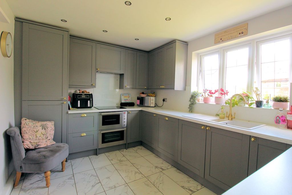 Property photo 2 of 15 Img_0696