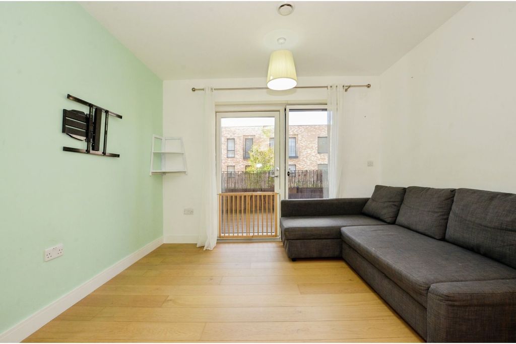 Property photo 3 of 20 Open Plan Living