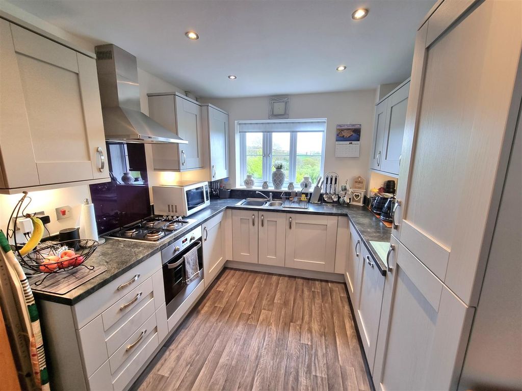 Property photo 2 of 24 Kitchen.Jpg