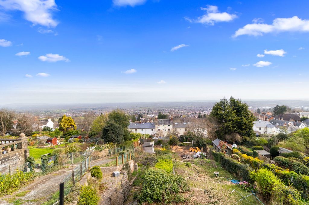 Property photo 2 of 13