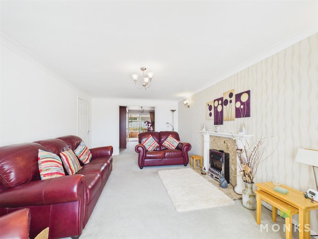Property photo 3 of 17 Cam05160G0-Pr0104-Still004.Jpg