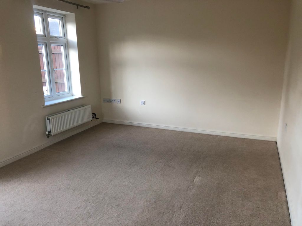 Property photo 3 of 9 Living Room