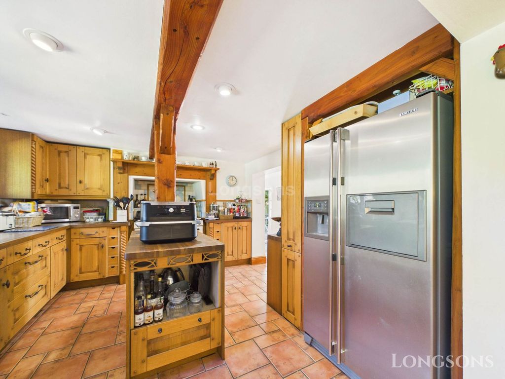 Property photo 3 of 24