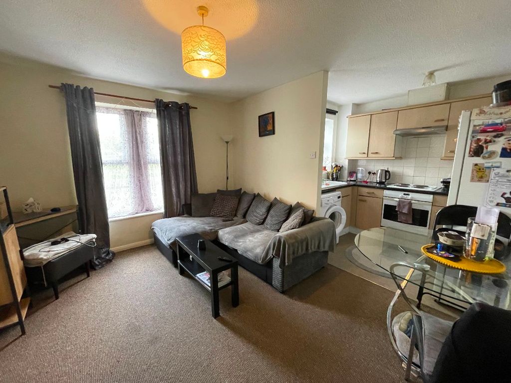Property photo 3 of 8