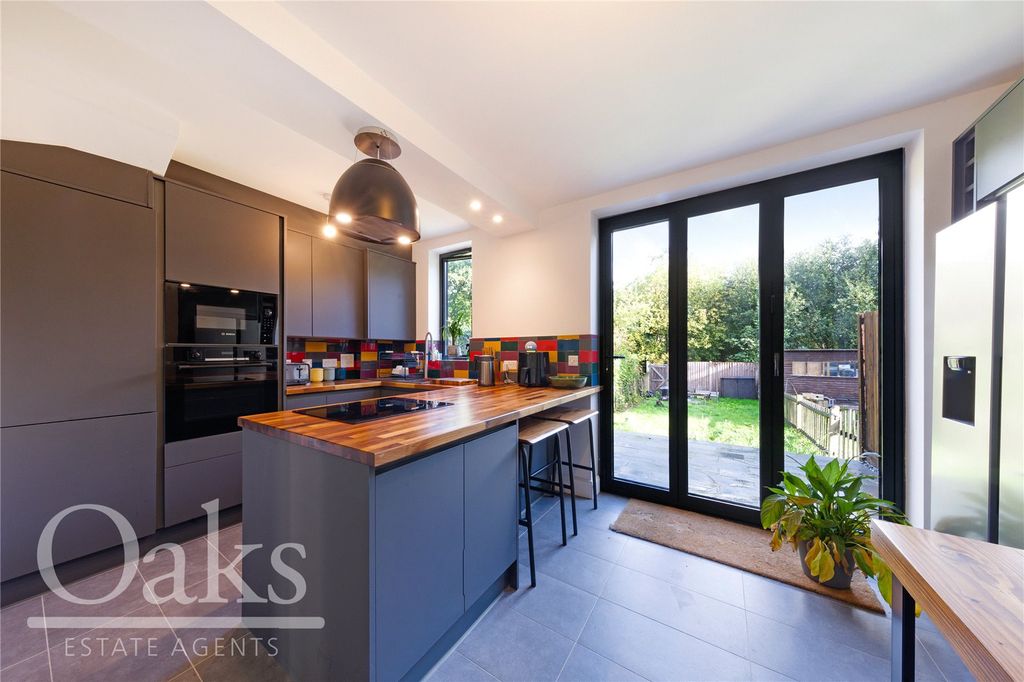 Property photo 2 of 12 Picture No. 04