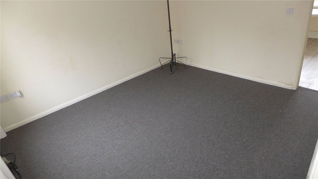 Property photo 2 of 12 Picture No. 02